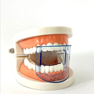 anterior lip retractor